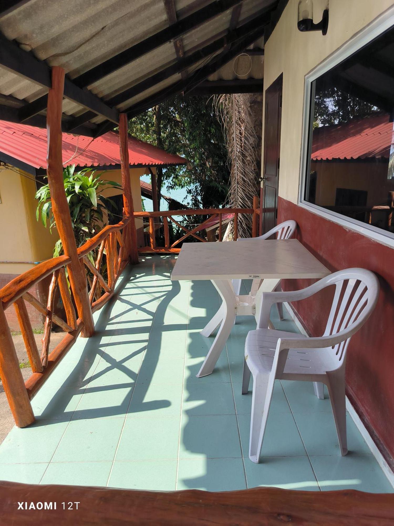Golden Beach Resort Koh Phangan Baan Tai Rum bild
